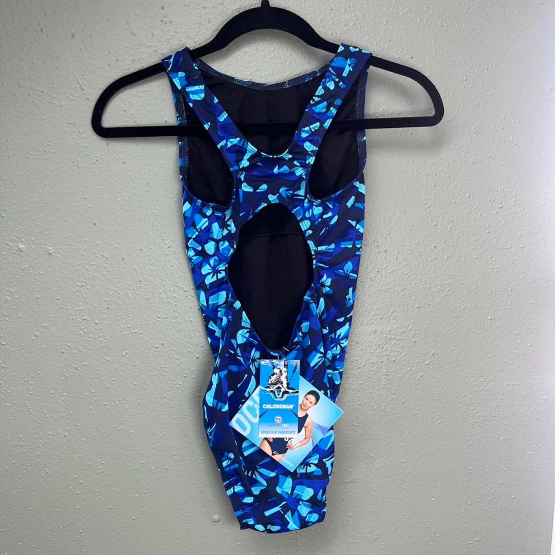 NWT Aquashape One Piece, 6