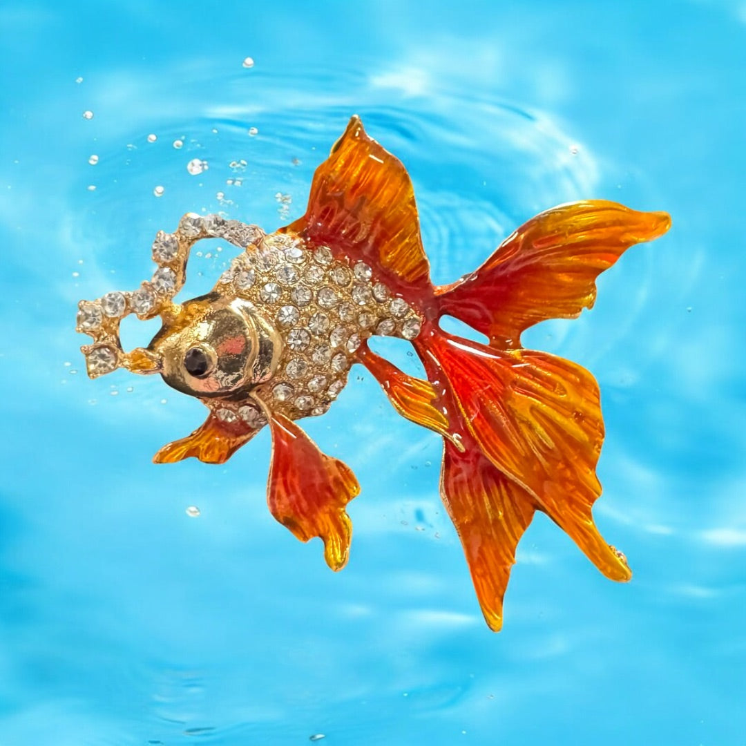 Fishwbubbles pin