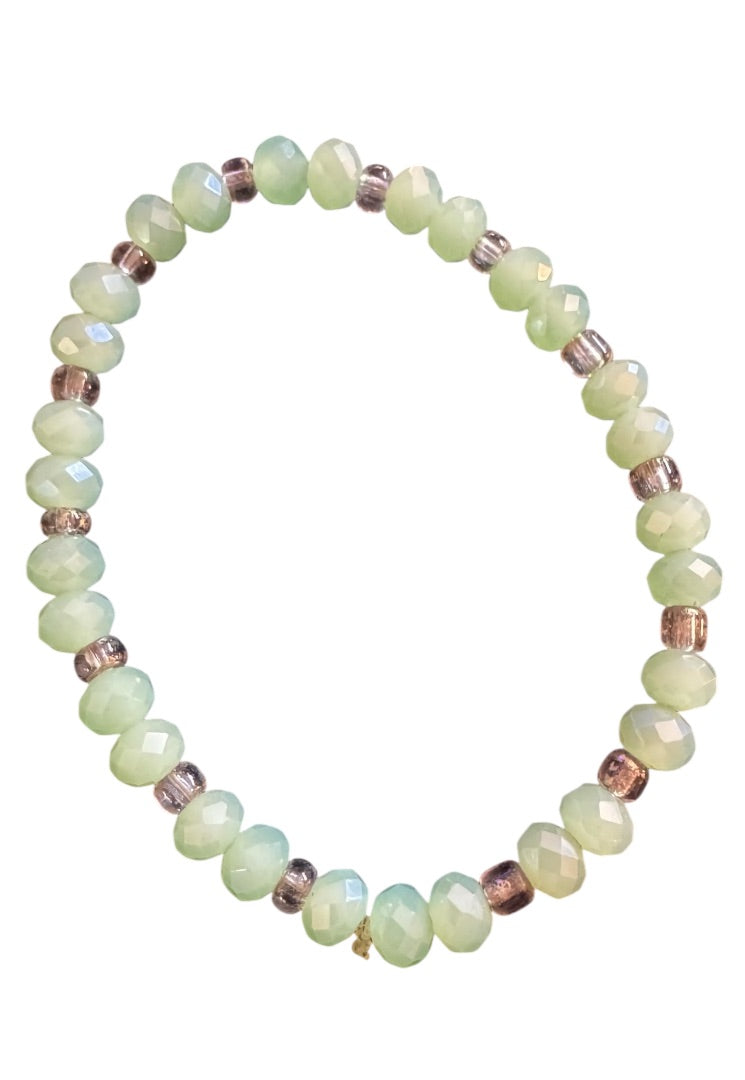 Green AB stretchy bracelet