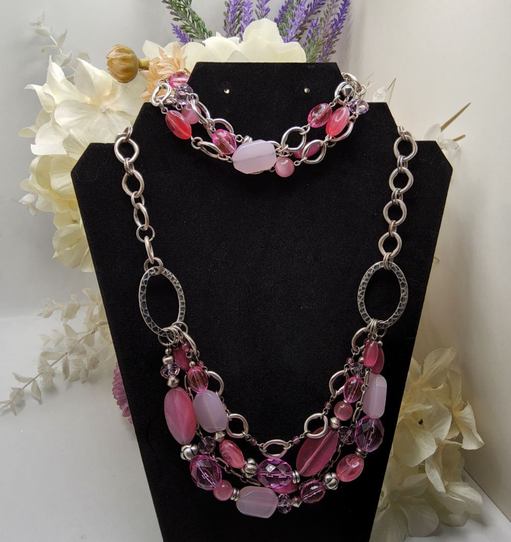 Premium Designs Necklace and Bracelet Set Used