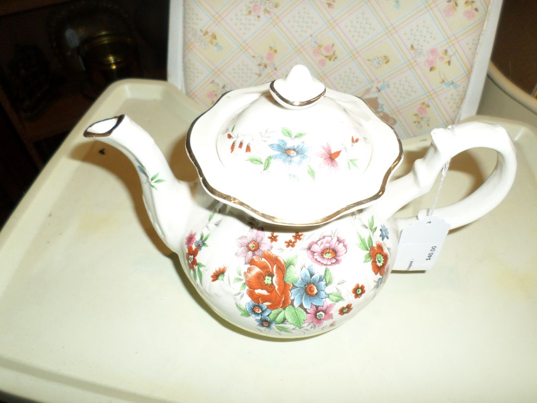 Price Kensington Tudor Teapot - England