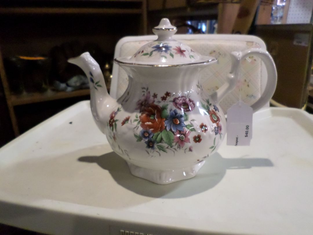 Price Kensington Tudor Teapot - England