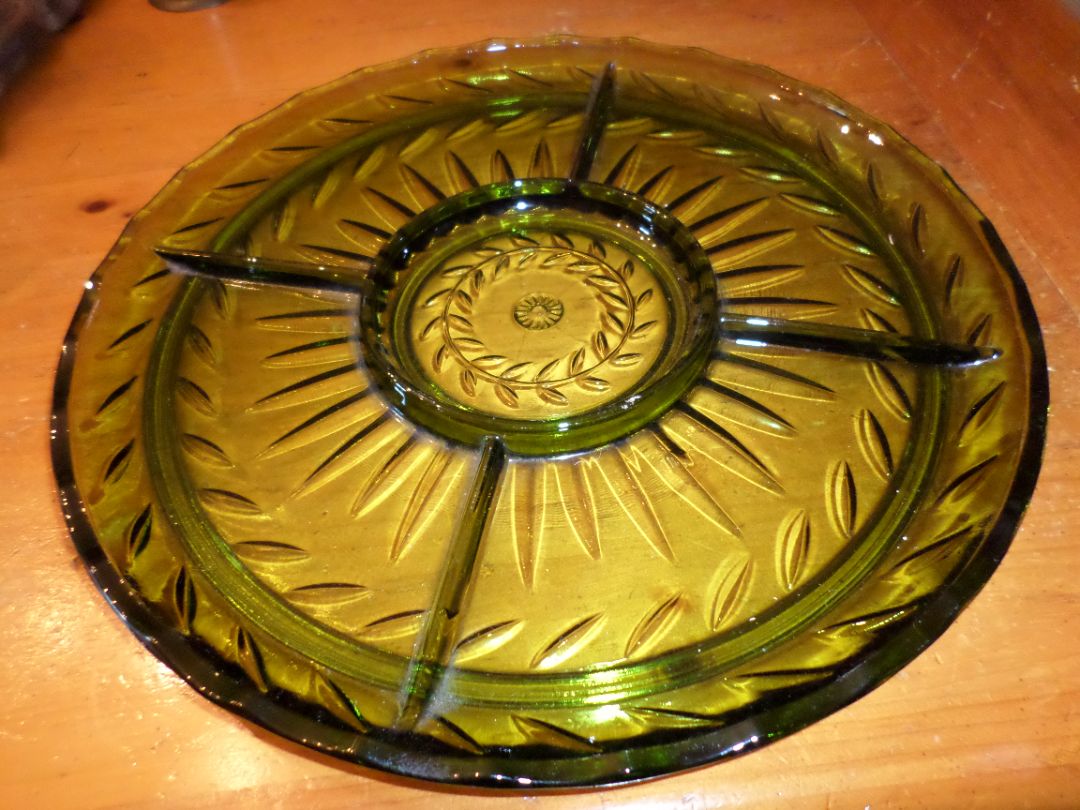 Vintage  Indiana Avocado / Green Glass Platter