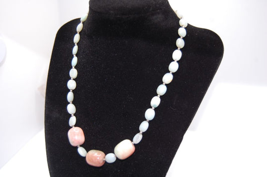 Necklace - Serpentine Beaded Necklace with 3 chunky peach and green accent stones