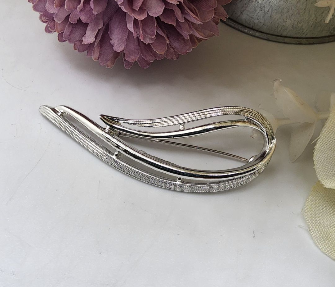 Vintage Sarah Coventry Brooch Jewelry