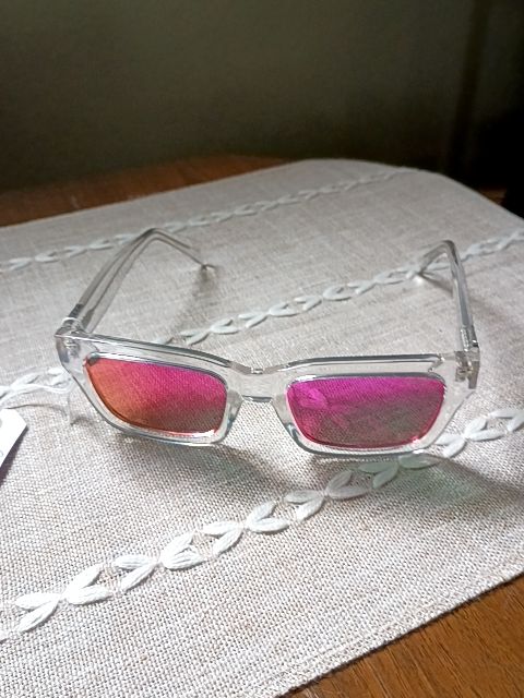 Quay Quay Australia control pink transision