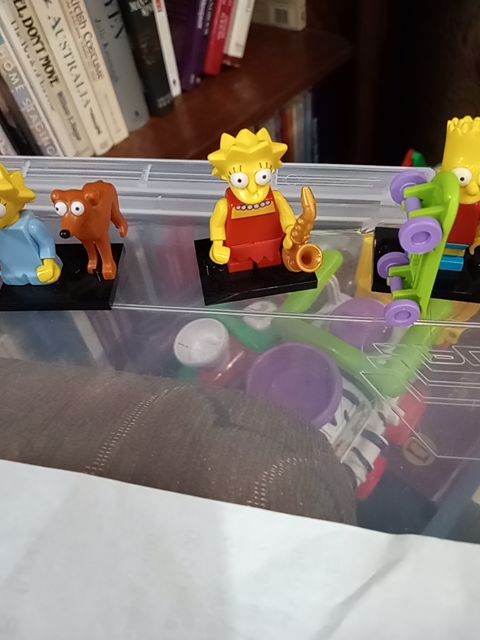 Lego Lisa Simpson with sax complete Minifigure