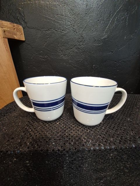 Set of Mainstay Cups
