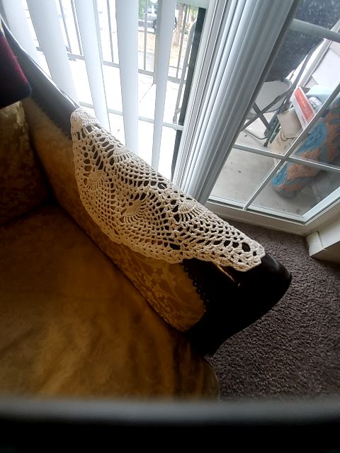 Arm rest doilies, 12x10