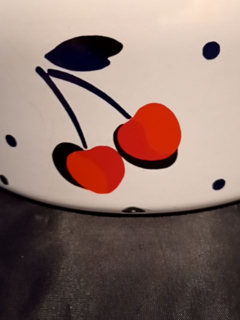 Kate Spade Lenox cherries teapot As-is