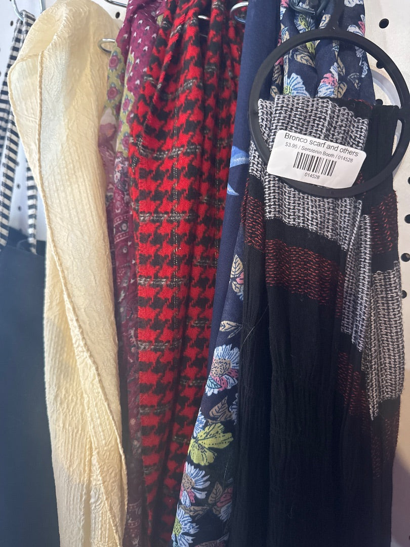 Sales scarfs