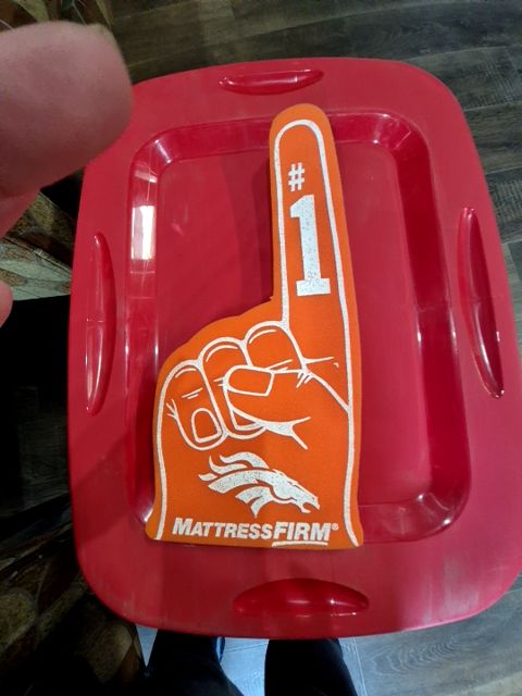 Foam Bronco finger