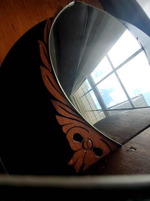 Scroll products Wall shelf with mirror