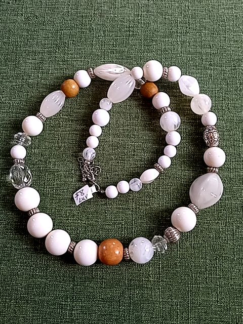 White  Beaded necklace