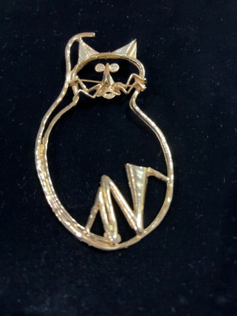 Cat pin