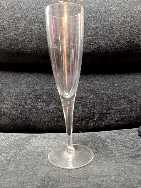 Glass champagne flute