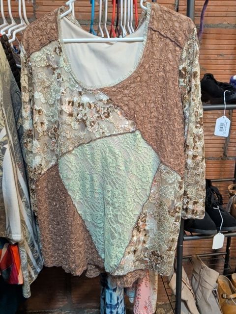 Dress Barn 3/4 sleeve Top