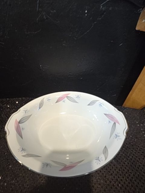 Narumi China Japan Serenade Pattern Serving Bowl