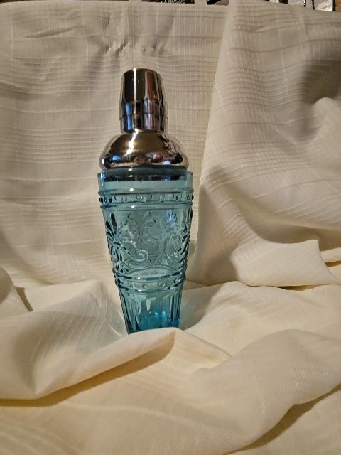 teal  Pioneer Woman Cassie embossed glass cocktail mixer blue lr