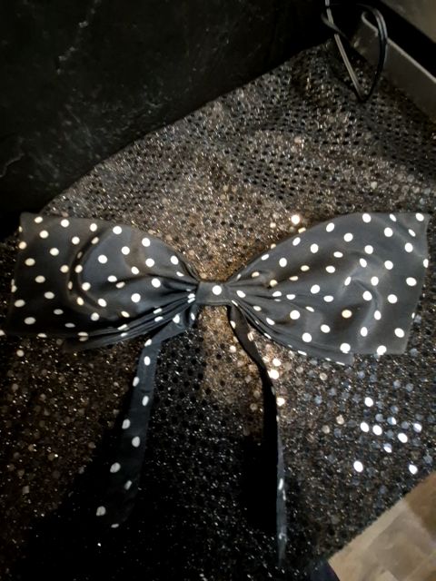Blk w/Wht Polka Dots Bow