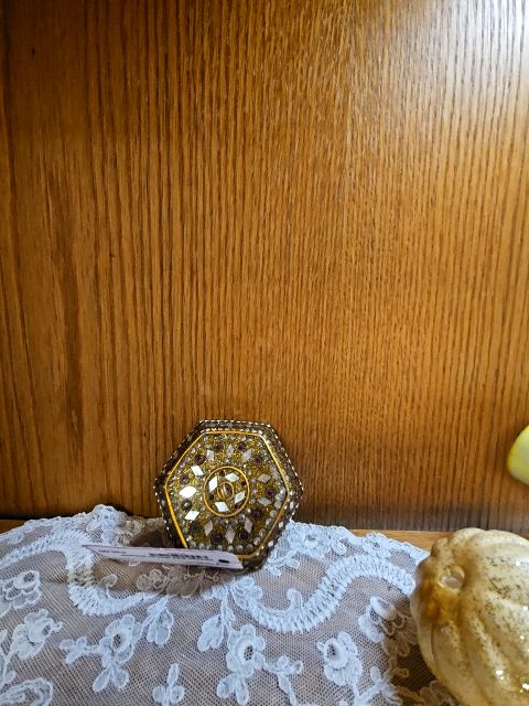 Vintage gold Mosaic Jeweled hexagon box LR