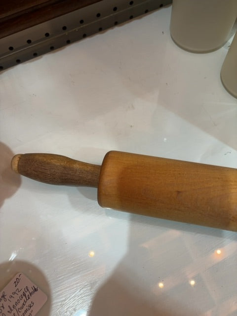 Wood roller style rolling pin