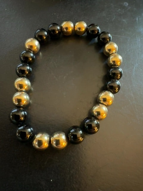 Black and gold stretchy bracelet