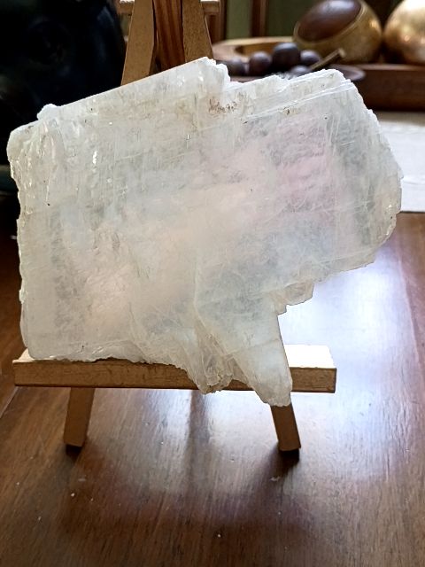 Wood easel 5" x 8", clear selenite 6" x 4"
