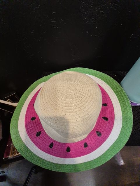 Straw sun hat w/ watermelon design
