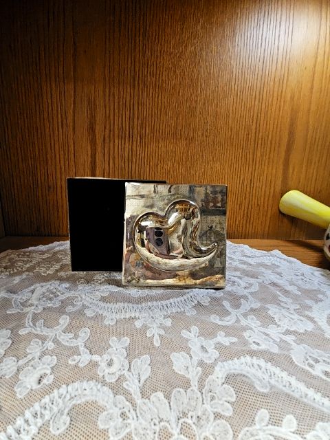 Silvertone heart trinket Box LR