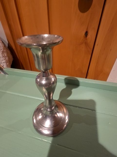 Candle holder