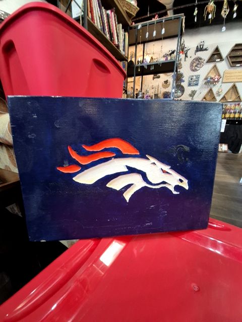 Bronco sign