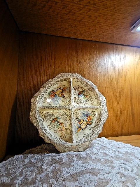 Empire England Shelton Ivory Handled4-Part Divided Serving Dish