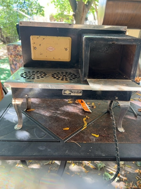 Vintage 1930 Metal Ware Children’s stove