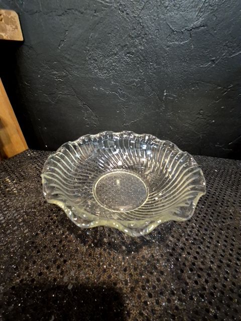 Glass Bowl, Diam 7.5 inch x 2.5