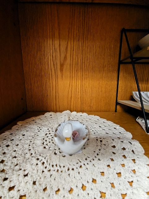 Vintage 1950's Swan porcelain dish LR