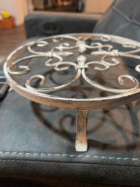 Spiral cake stand