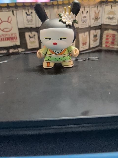 Gold Life Dunny Mystery Series Geisha Limon
