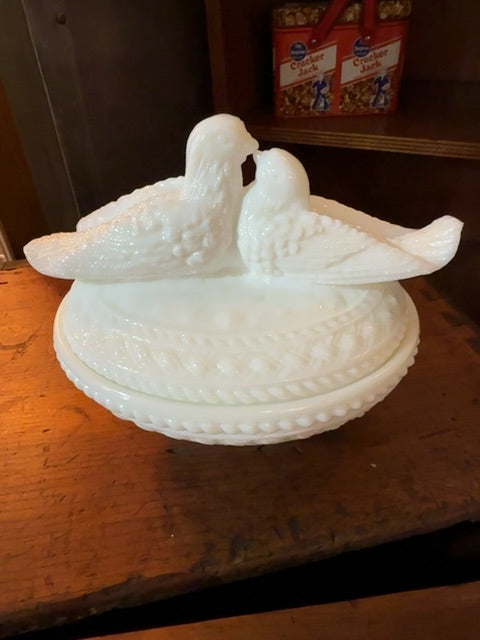 White Westmoreland glass Love Birds Westmoreland