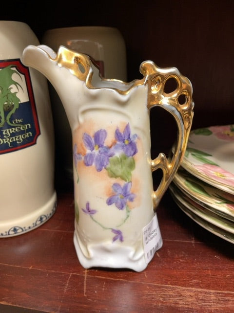 B Dooley pitcher