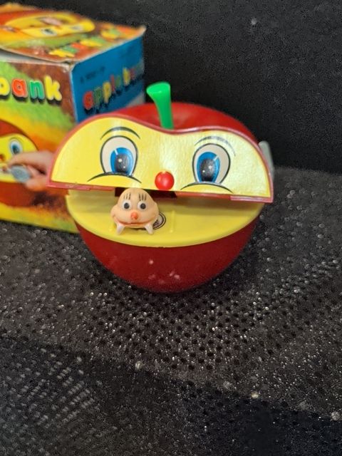 Wind-up Apple Bank