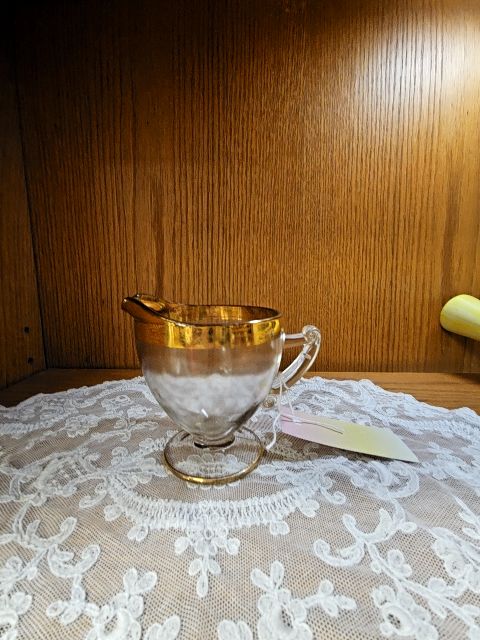 Vintage Jeanette gold trim creamer LR