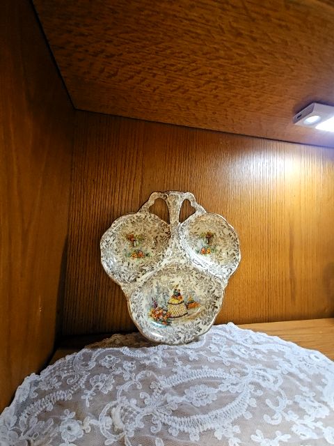 Empire England Shelton Ivory Handled 3-Part Divided Serving Dish