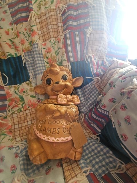Twin Winton 1960s Lamb Cookie Jar (VINTAGE)