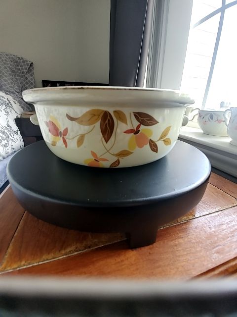 Autumn leaf Halls superior china 8.5 in casserole dish/ no lid