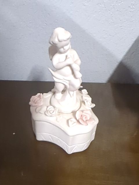 Vintage Arnart Creations Original Bisque Trinket Box Cherub Pink & White Roses
