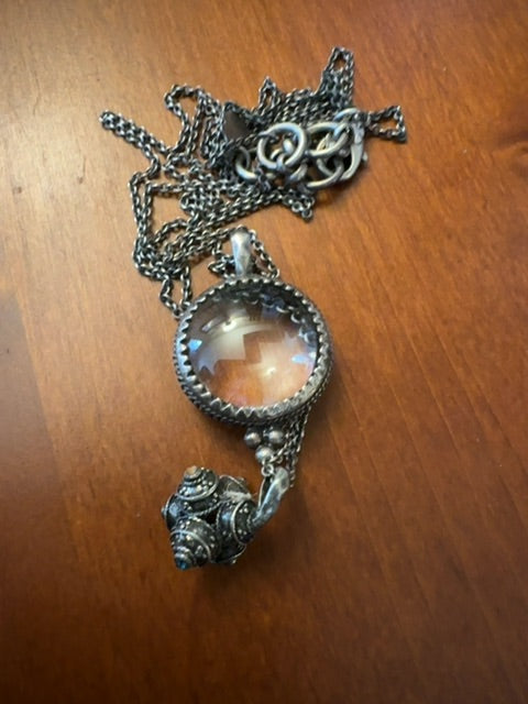 Lucky magnifier necklace