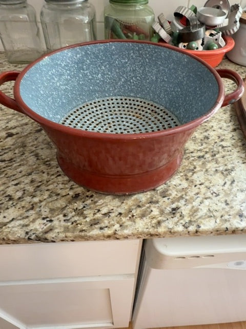 Enamelware strainer