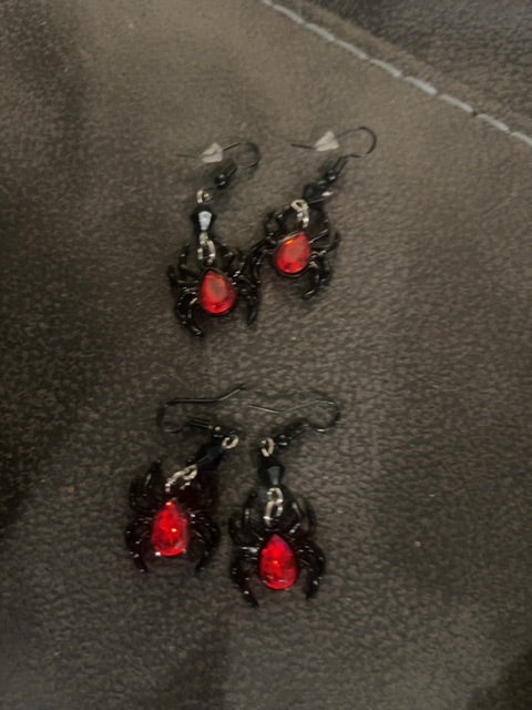 Black widow earrings