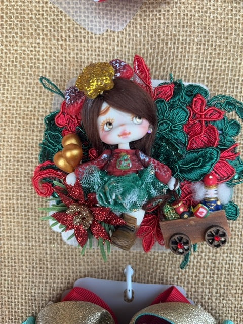 Wagon full o’Toys for xmas hair clip